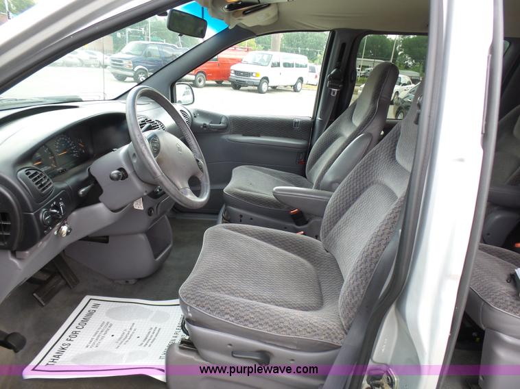 image for item L7042 2000 Dodge Grand Caravan