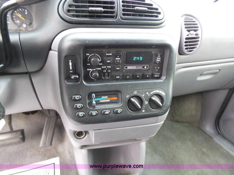 image for item L7042 2000 Dodge Grand Caravan