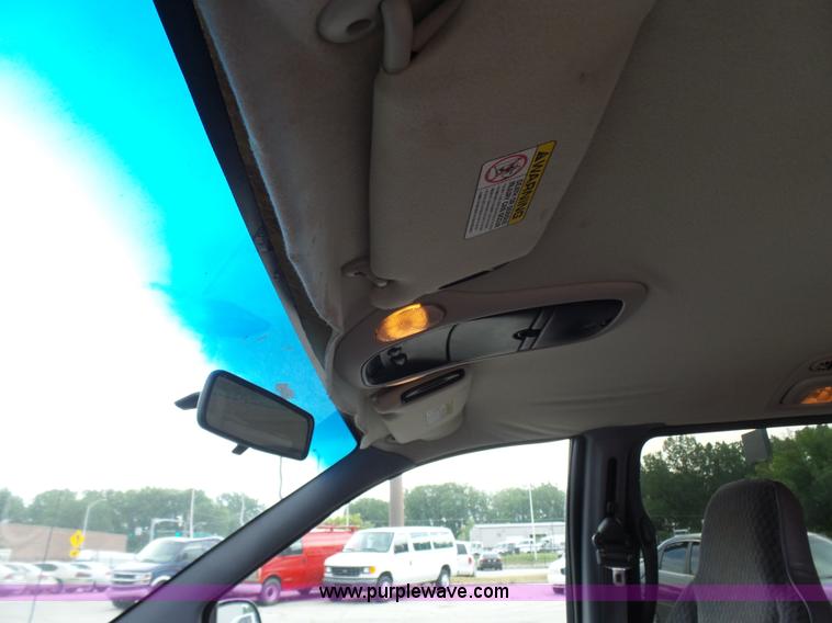 image for item L7042 2000 Dodge Grand Caravan