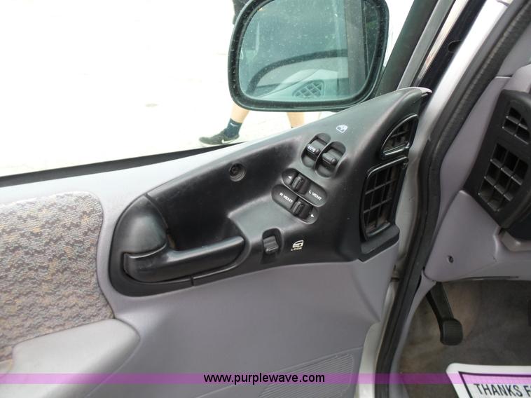 image for item L7042 2000 Dodge Grand Caravan