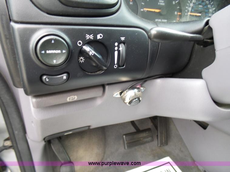 image for item L7042 2000 Dodge Grand Caravan