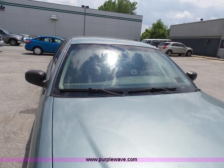 image for item L7047 2005 Ford Crown Victoria Police Interceptor