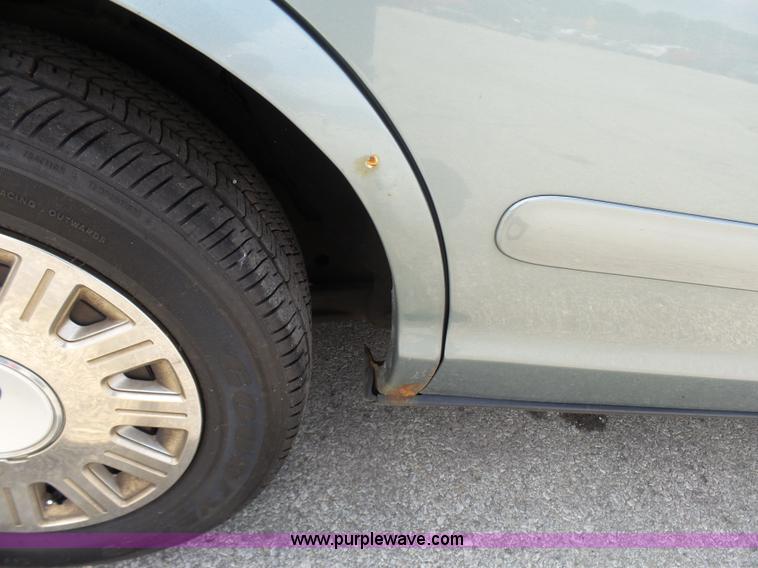 image for item L7047 2005 Ford Crown Victoria Police Interceptor