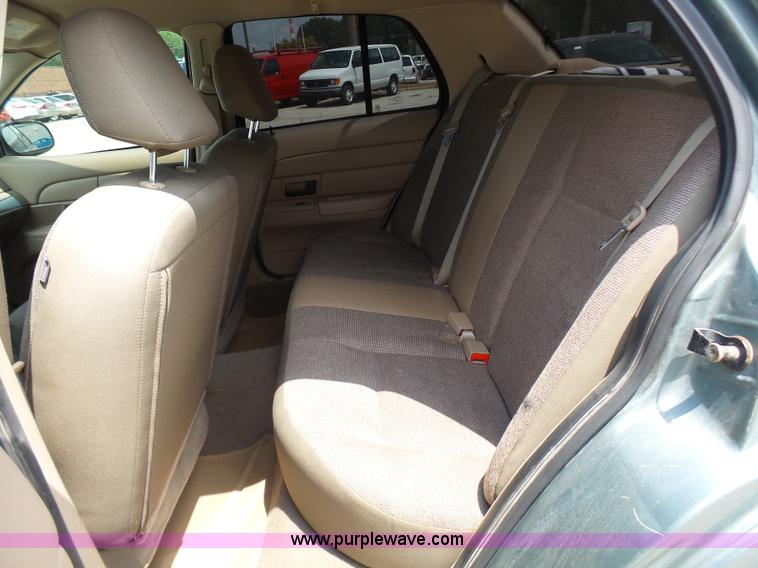 image for item L7047 2005 Ford Crown Victoria Police Interceptor