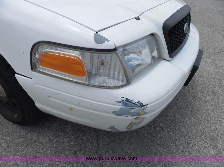 image for item L7049 2007 Ford Crown Victoria Police Interceptor