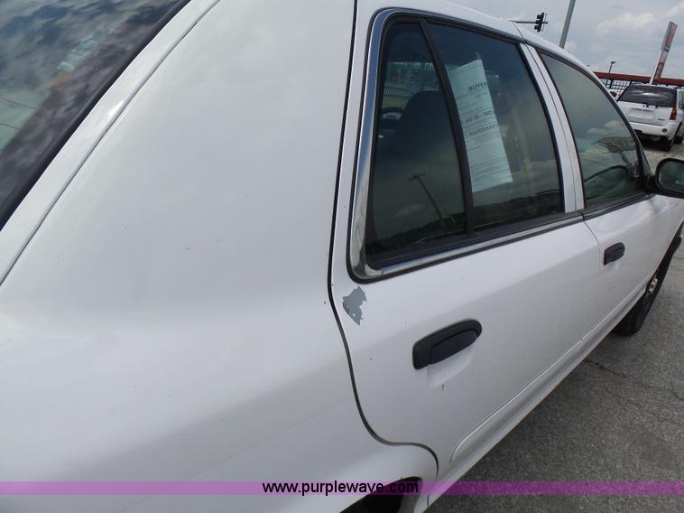 image for item L7049 2007 Ford Crown Victoria Police Interceptor