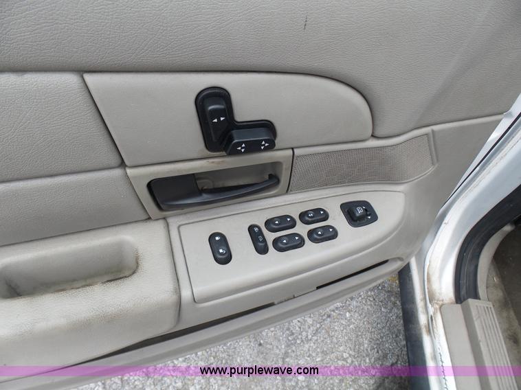 image for item L7049 2007 Ford Crown Victoria Police Interceptor