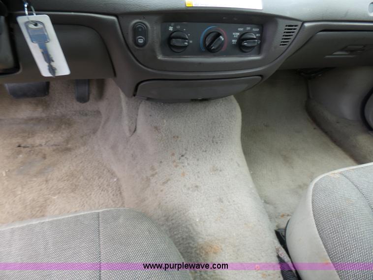 image for item L7049 2007 Ford Crown Victoria Police Interceptor