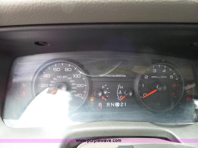 image for item L7049 2007 Ford Crown Victoria Police Interceptor