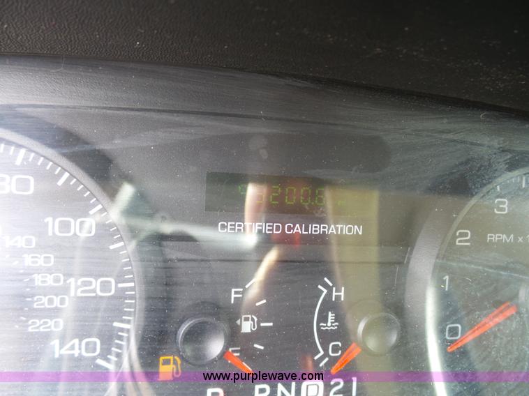 image for item L7049 2007 Ford Crown Victoria Police Interceptor