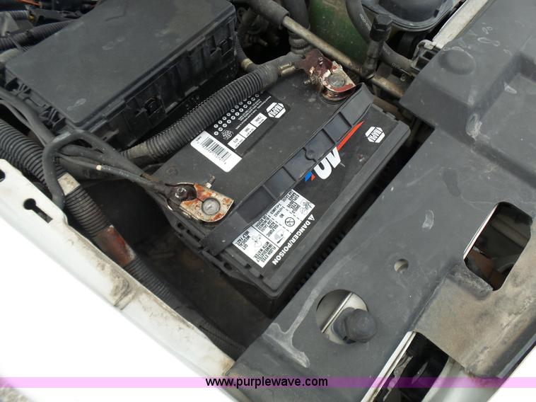 image for item L7049 2007 Ford Crown Victoria Police Interceptor