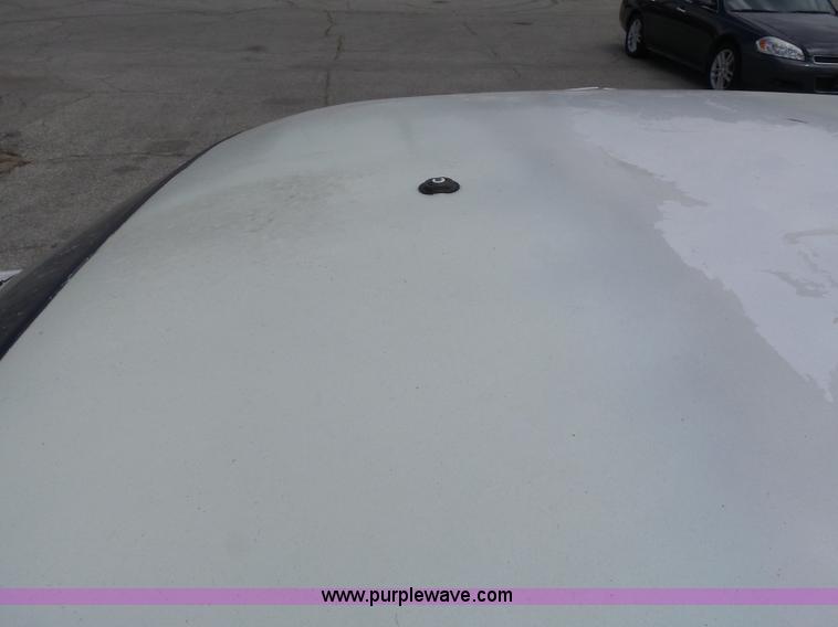 image for item L7049 2007 Ford Crown Victoria Police Interceptor