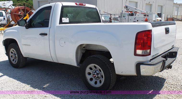 image for item L7059 2008 GMC Sierra 1500 pickup truck