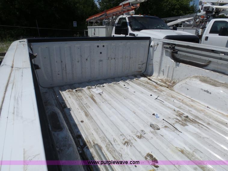 image for item L7059 2008 GMC Sierra 1500 pickup truck