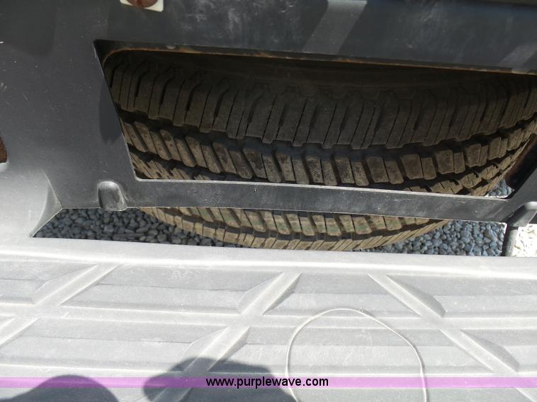 image for item L7059 2008 GMC Sierra 1500 pickup truck