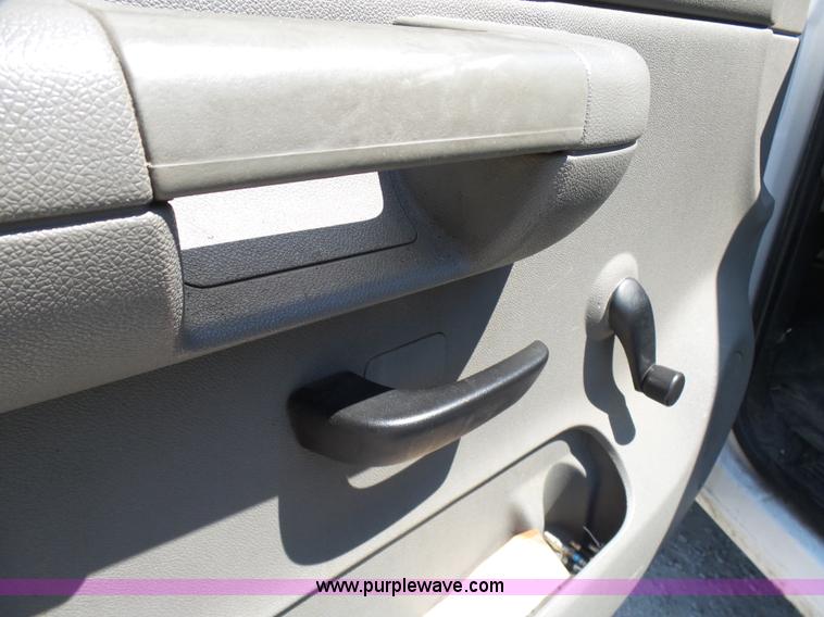 image for item L7059 2008 GMC Sierra 1500 pickup truck