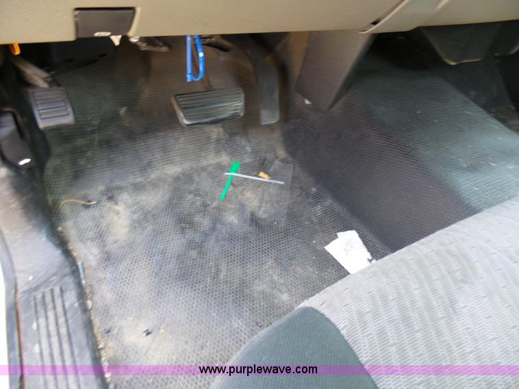 image for item L7059 2008 GMC Sierra 1500 pickup truck