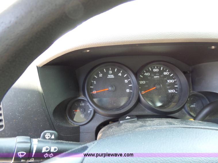 image for item L7059 2008 GMC Sierra 1500 pickup truck