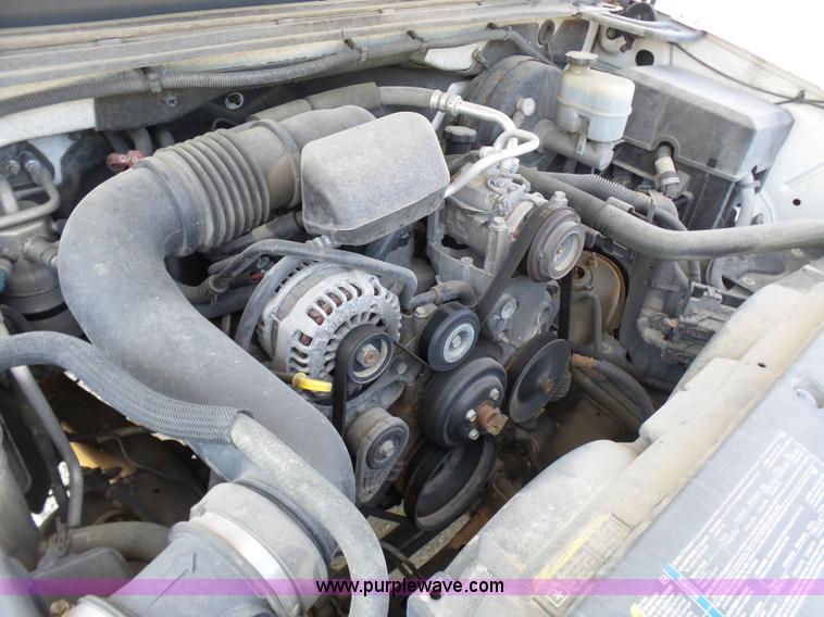 image for item L7059 2008 GMC Sierra 1500 pickup truck