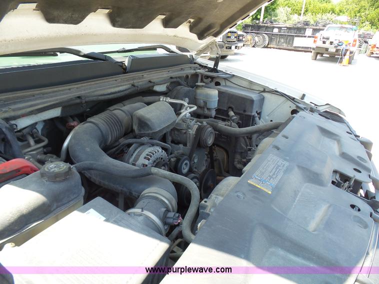 image for item L7059 2008 GMC Sierra 1500 pickup truck