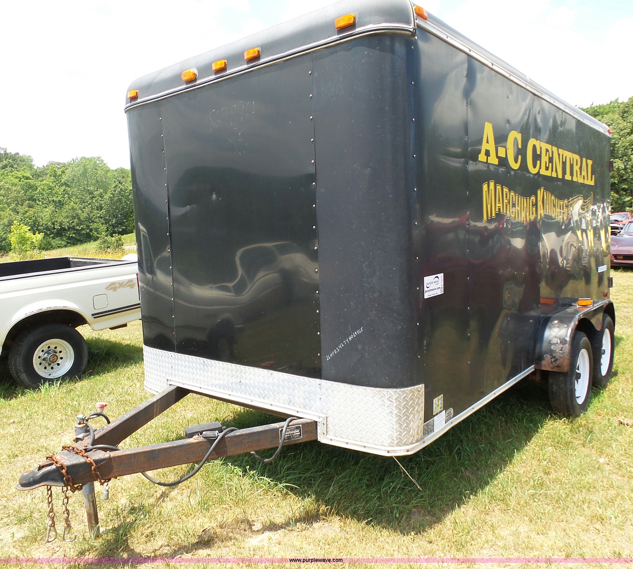 2001 Haul Rite T5714TA enclosed cargo trailer in Richland, MO | Item ...