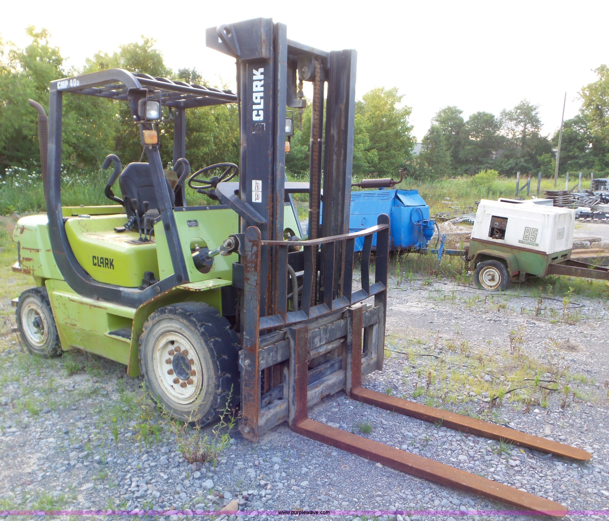 Clark CMP400 forklift in Knoxville, TN Item L6750 sold Purple Wave