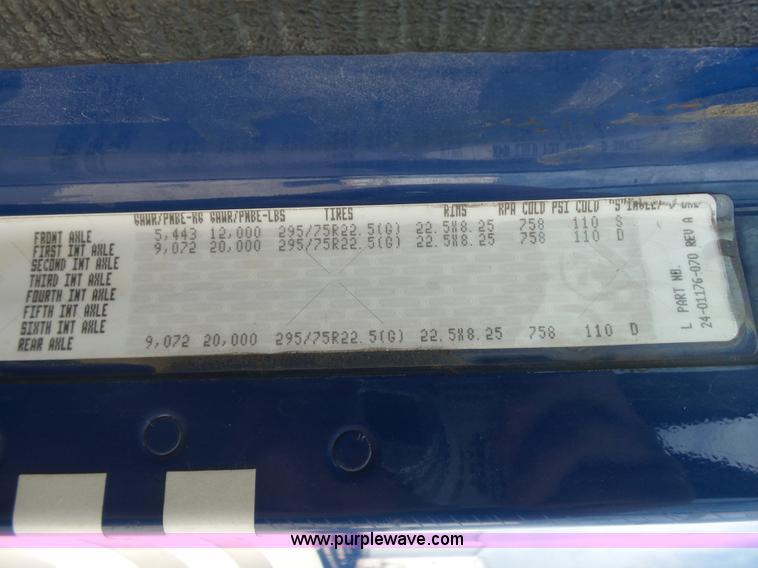 image for item BR9345 2005 Freightliner Columbia semi truck