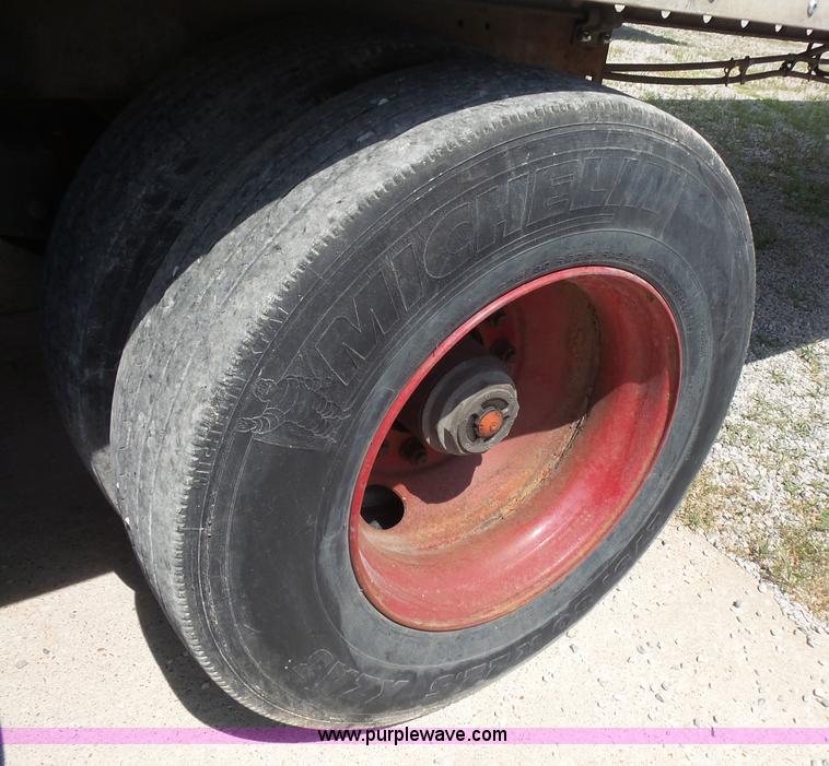 image for item BS9848 1995 Strick dry van trailer