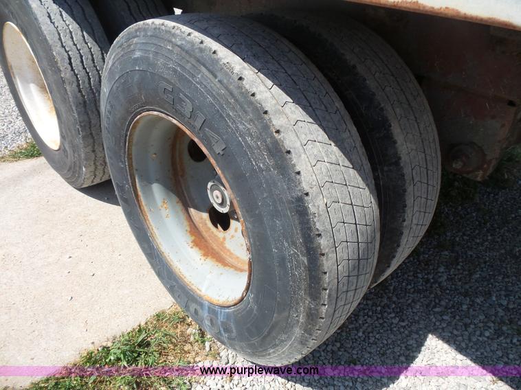 image for item BS9851 1995 Wabash dry van trailer