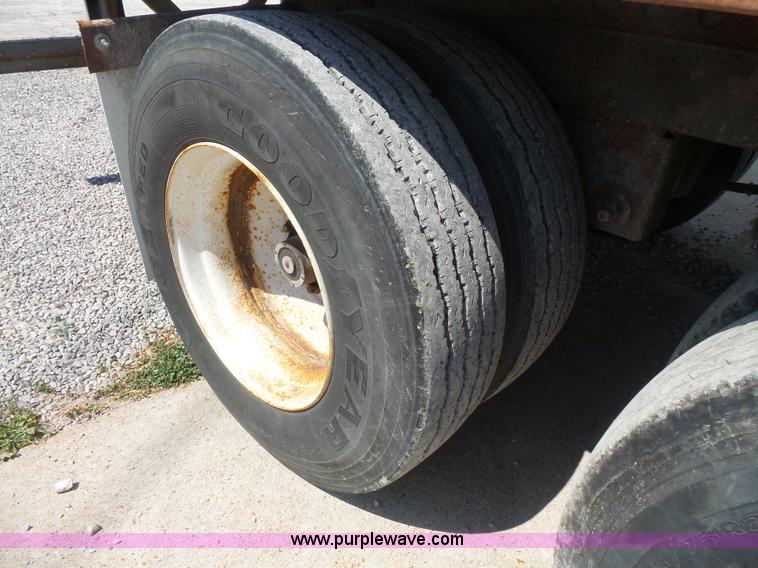 image for item BS9851 1995 Wabash dry van trailer