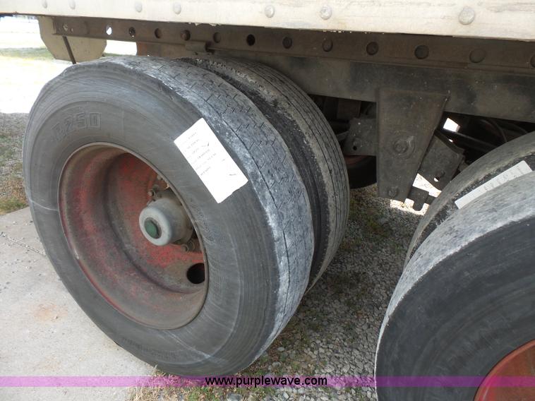 image for item BS9852 2003 Great Dane dry van trailer