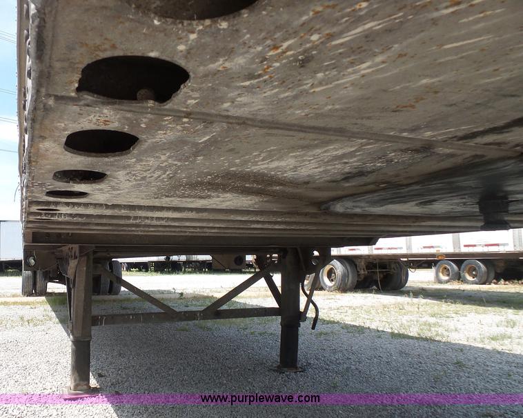 image for item BS9853 2001 Wabash dry van trailer