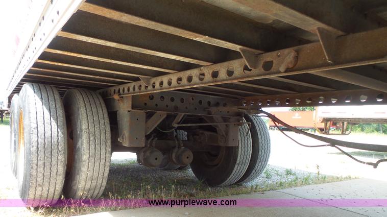 image for item BS9853 2001 Wabash dry van trailer