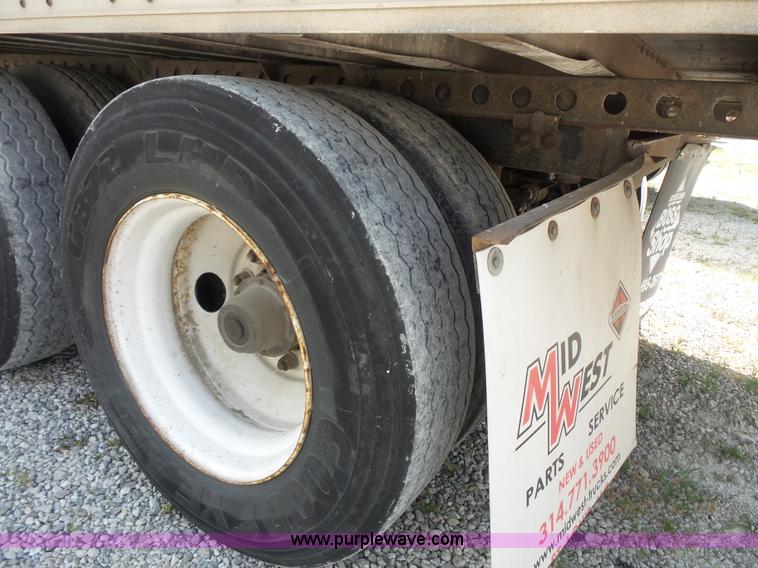 image for item BS9853 2001 Wabash dry van trailer