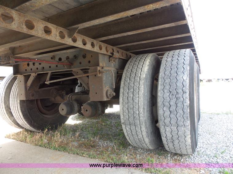 image for item BS9853 2001 Wabash dry van trailer