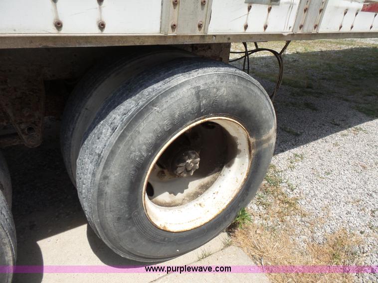 image for item BS9854 1994 Wabash dry van trailer