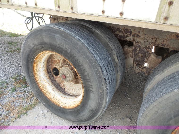 image for item BS9854 1994 Wabash dry van trailer