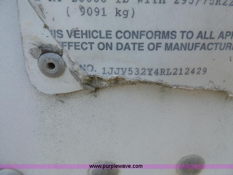 image for item BS9854 1994 Wabash dry van trailer