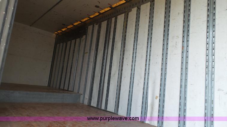 image for item BZ9153 1997 KMC M dry van trailer