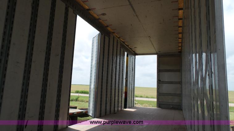 image for item BZ9153 1997 KMC M dry van trailer