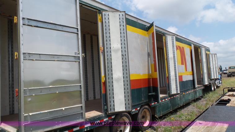 image for item BZ9153 1997 KMC M dry van trailer