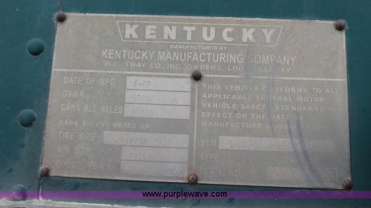 image for item BZ9153 1997 KMC M dry van trailer