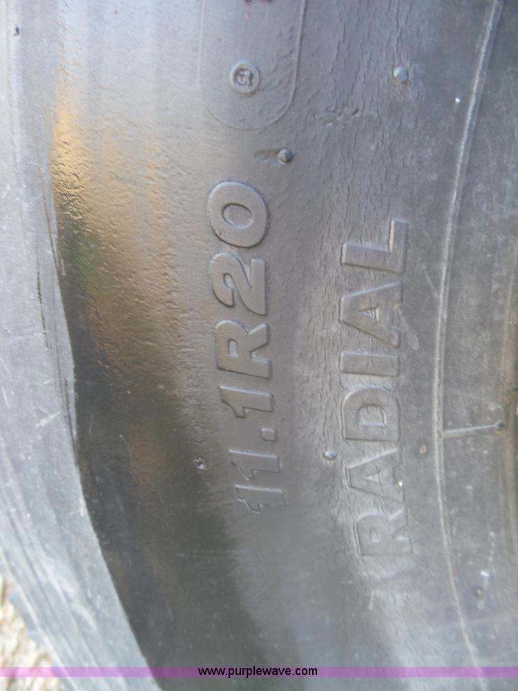 image for item J6051 1983 International S1900 truck cab and chassis