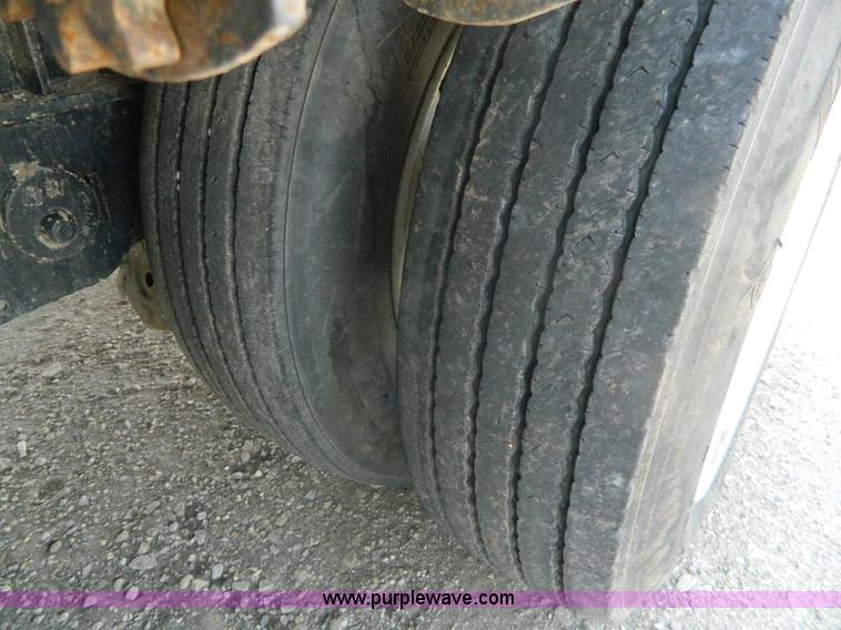 image for item J8879 2012 Transcraft DTL-2100 drop deck trailer