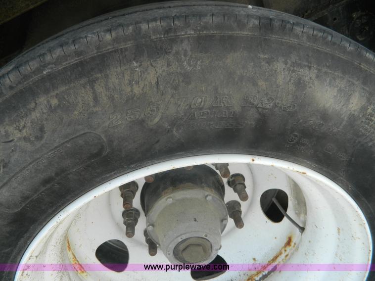 image for item J8879 2012 Transcraft DTL-2100 drop deck trailer