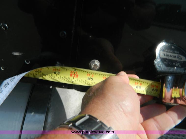 image for item J8880 2005 International 9900i semi truck