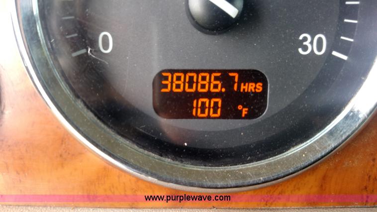 image for item K3237 2009 Peterbilt 386 semi truck