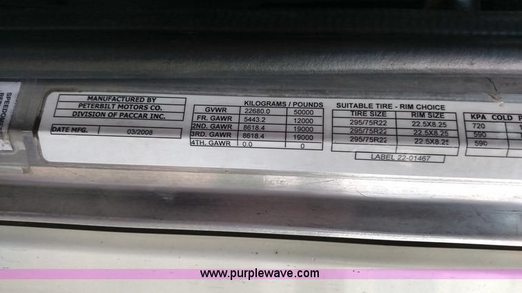 image for item K3237 2009 Peterbilt 386 semi truck