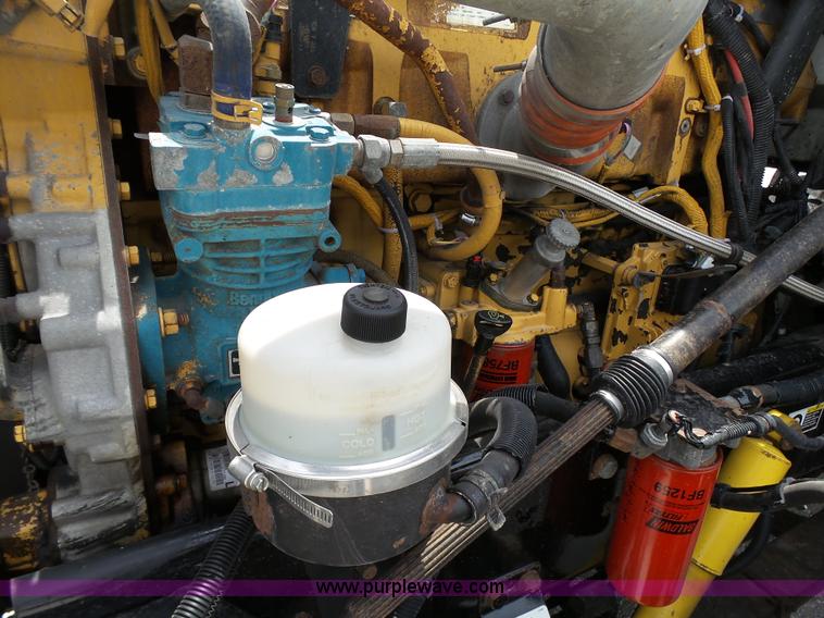 image for item K5386 2007 Peterbilt 386 semi truck