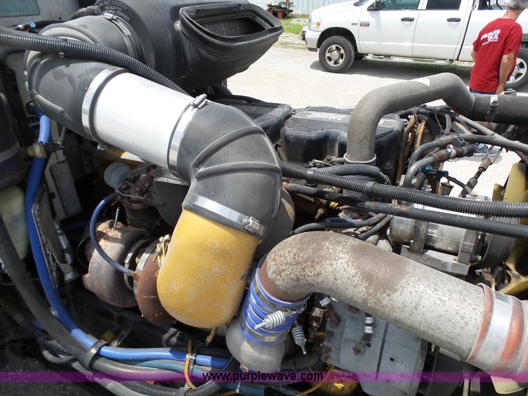 image for item K5386 2007 Peterbilt 386 semi truck